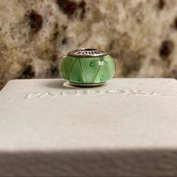 Pandora St. Maarten Exclusive Murano Charm - Picture 5 of 9